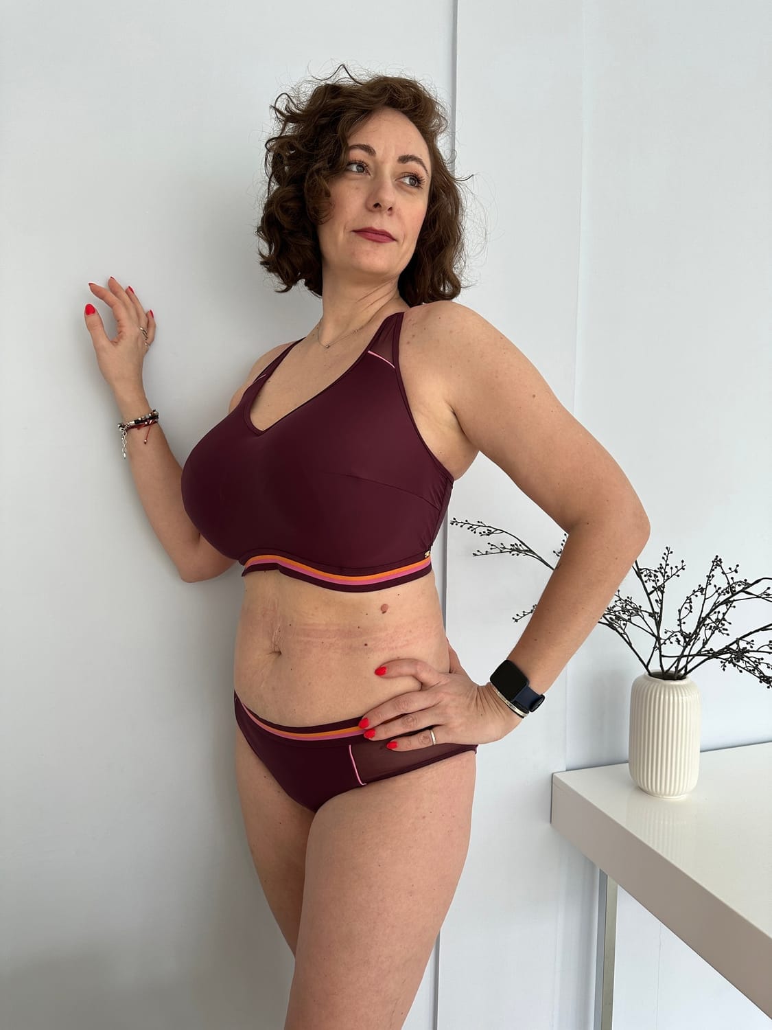 Kira Active Crop Top (бордовый, 85F)